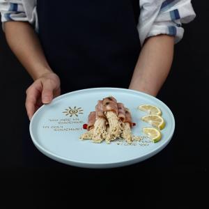 round flat pizza plate